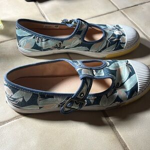 Tom’s Majolica Blue Japanese Floral Print